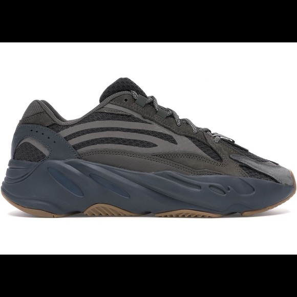 Adidas Yeezy Boost 700 V2